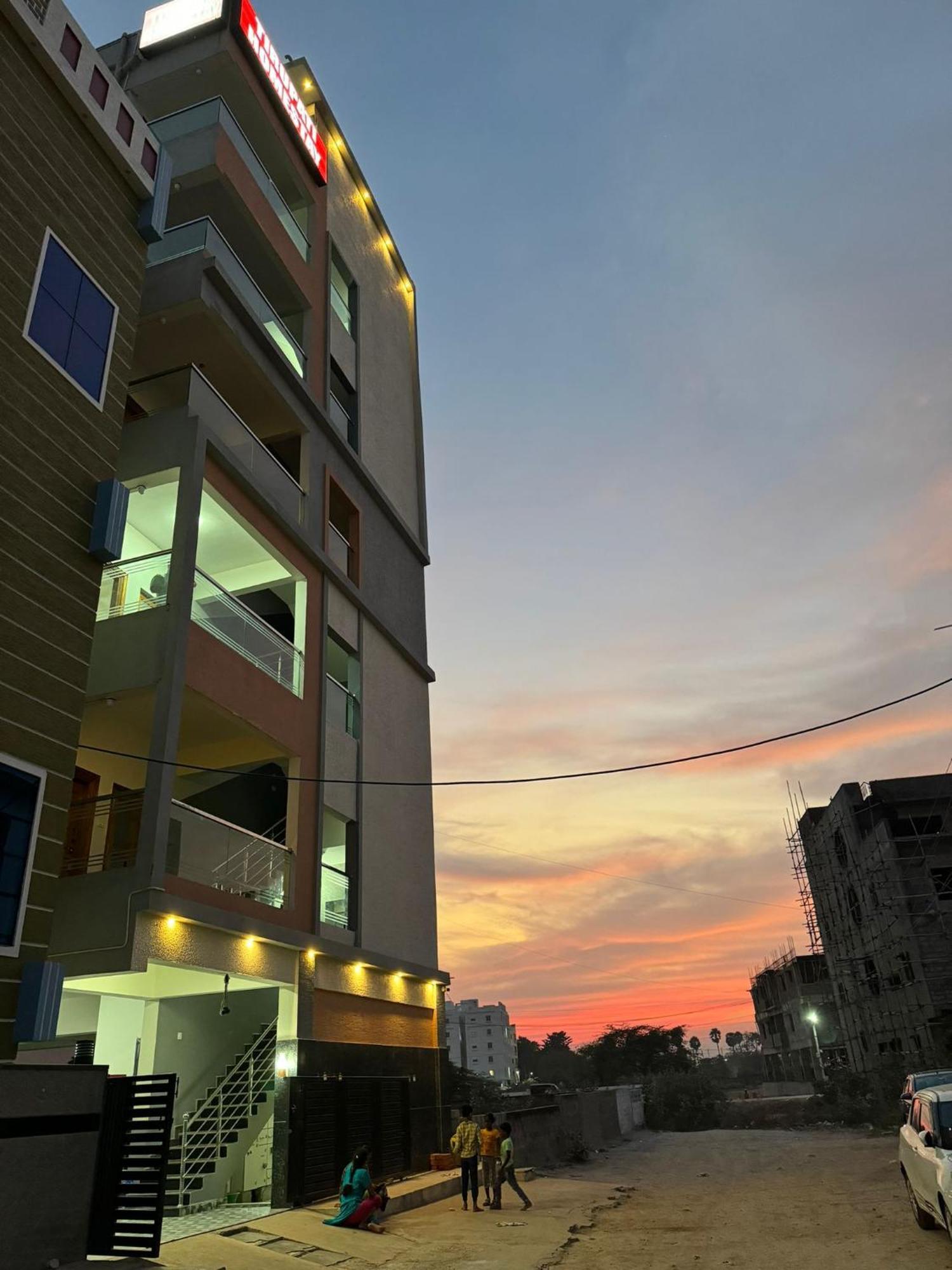 Tirupati Homestay - Ragunatha Resorts - 3Bhk Ac Apartments For Large Families - Free Breakfast - Flyover To Alipiri Gate - Wifi - Android Tv - - Easy Access To Visit All Temples Exterior foto